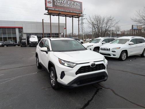 2022 Toyota RAV4 XLE