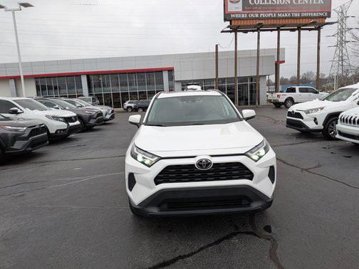 2022 Toyota RAV4 XLE