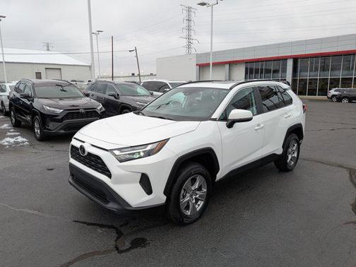2022 Toyota RAV4 XLE