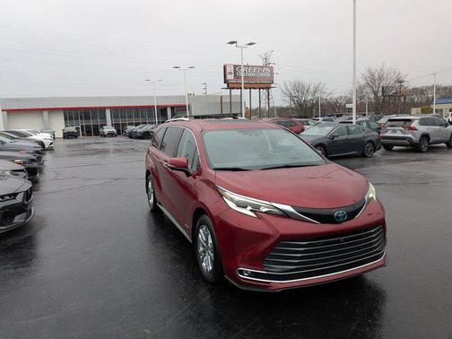 2021 Toyota Sienna Platinum