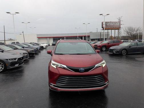 2021 Toyota Sienna Platinum