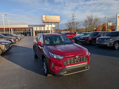 2023 Toyota RAV4 XLE