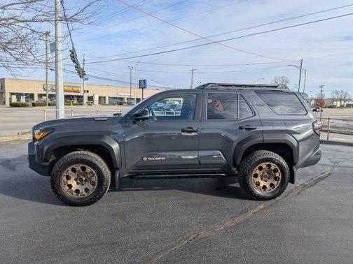 2025 Toyota 4Runner Hybrid Trailhunter