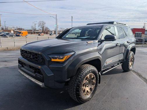 2025 Toyota 4Runner Hybrid Trailhunter