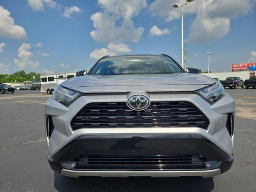 2025 Toyota RAV4 Hybrid SE