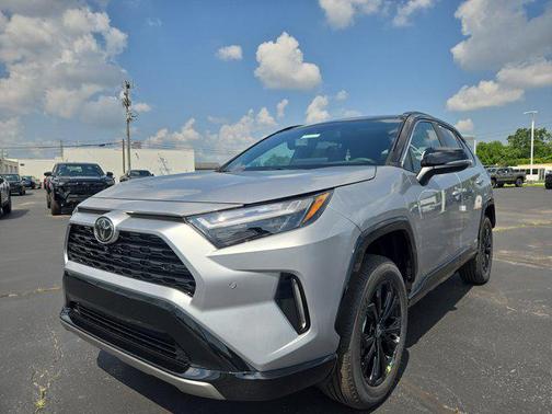 2025 Toyota RAV4 Hybrid SE
