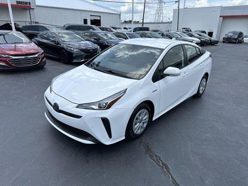 2021 Toyota Prius L