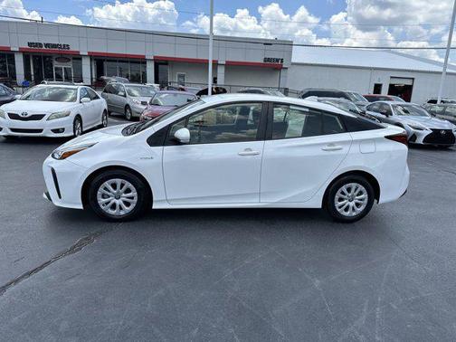 2021 Toyota Prius L