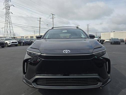 2025 Toyota bZ4X XLE