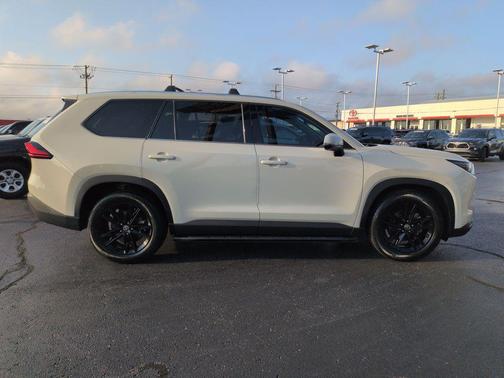 Coastal Cream 2024 Toyota Grand Highlander Platinum