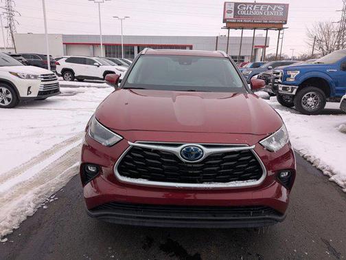 2023 Toyota Highlander Hybrid XLE