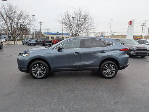 2023 Toyota Venza LE