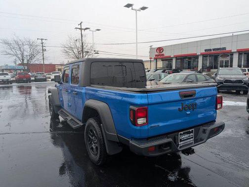 2024 Jeep Gladiator Sport