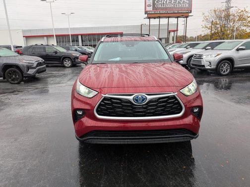 2024 Toyota Highlander Hybrid XLE