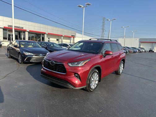 2023 Toyota Highlander L