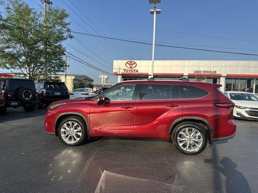 2023 Toyota Highlander L