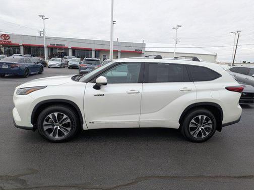 2021 Toyota Highlander Hybrid XLE