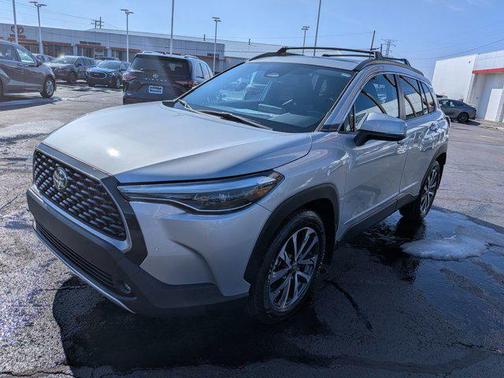 2023 Toyota Corolla Cross XLE