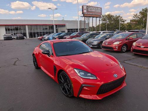 2024 Toyota GR86 Premium