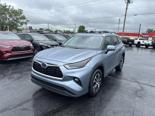2023 Toyota Highlander Hybrid XLE