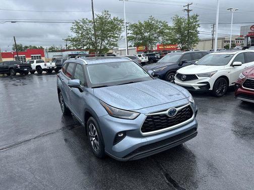 2023 Toyota Highlander Hybrid XLE