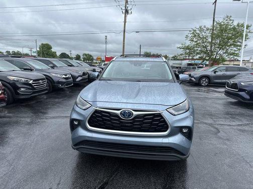 2023 Toyota Highlander Hybrid XLE