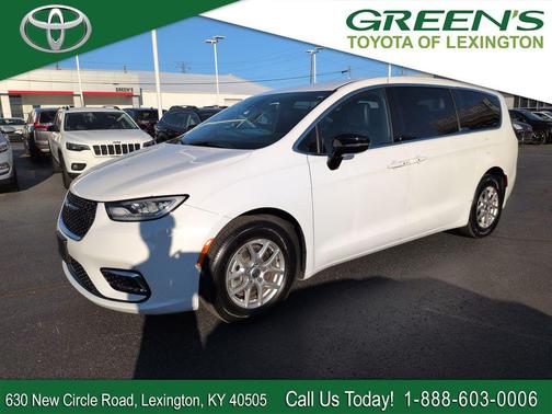 Bright White Clearcoat 2025 Chrysler Pacifica L