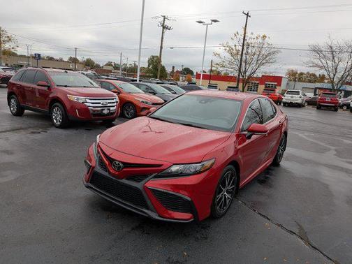 2022 Toyota Camry SE