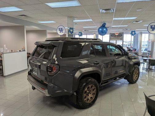 2025 Toyota 4Runner Hybrid Trailhunter