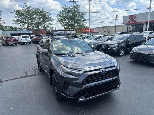 2023 Toyota RAV4 Hybrid SE