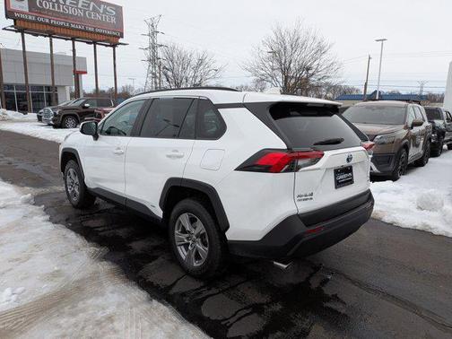 2024 Toyota RAV4 Hybrid XLE