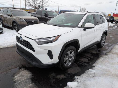 2024 Toyota RAV4 Hybrid XLE