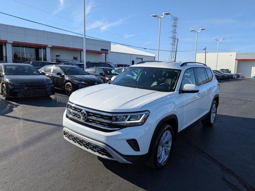 2022 Volkswagen Atlas 3.6L SE w/Technology