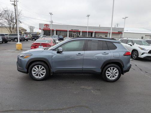 2023 Toyota Corolla Cross LE