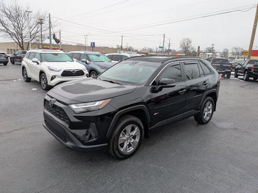 2023 Toyota RAV4 XLE