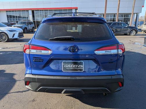 2022 Toyota Corolla Cross LE