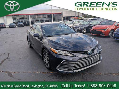 2022 Toyota Camry Hybrid XLE