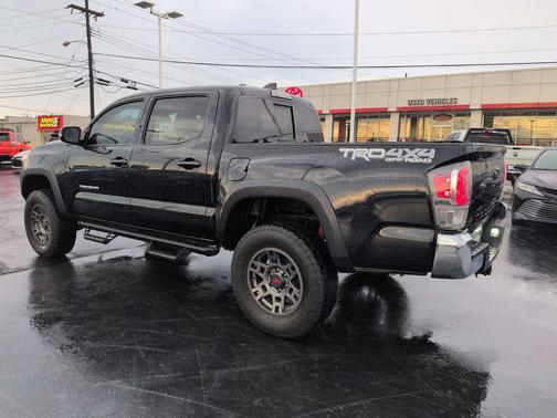 Midnight Black Metallic 2021 Toyota Tacoma TRD Off Road