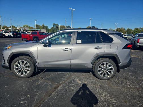 2025 Toyota RAV4 XLE Premium