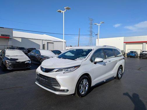 2025 Toyota Sienna Limited