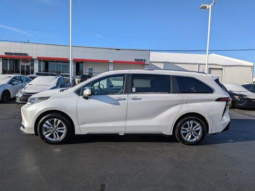 2025 Toyota Sienna Limited