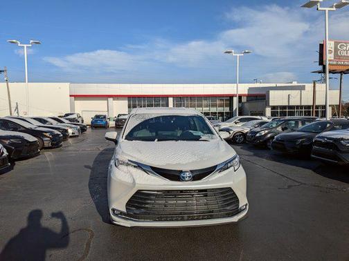 2025 Toyota Sienna Limited