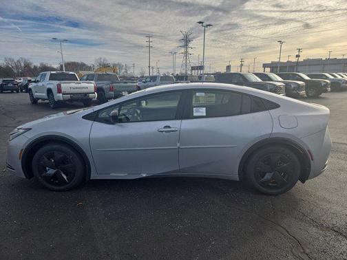 2026 Toyota Prius Plug-In Hybrid SE