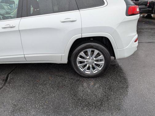 2018 Jeep Cherokee Overland