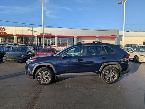 2024 Toyota RAV4 Hybrid XLE Premium