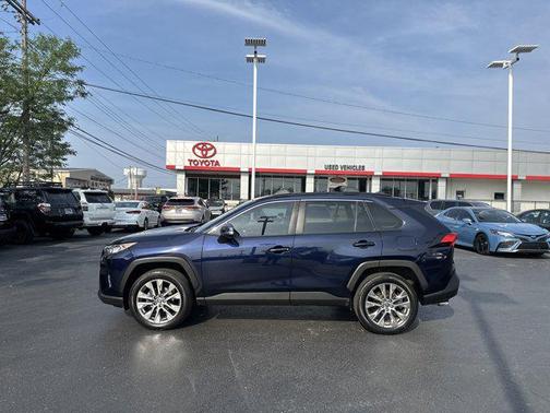 2021 Toyota RAV4 XLE Premium
