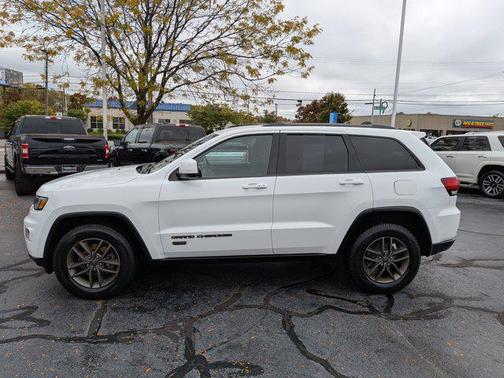 2016 Jeep Grand Cherokee 75th Anniversary