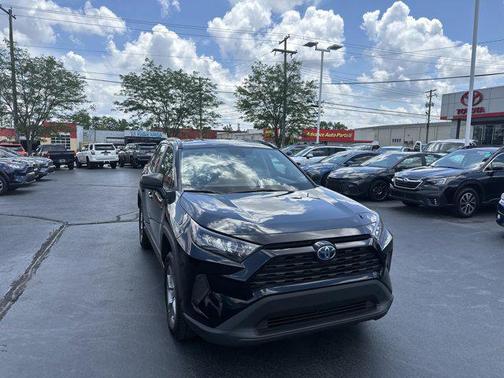 2022 Toyota RAV4 Hybrid LE