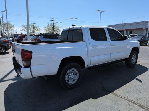 Ice Cap 2023 Toyota Tacoma SR