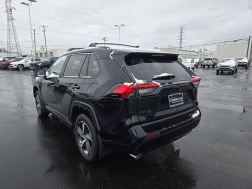 2025 Toyota RAV4 Hybrid SE